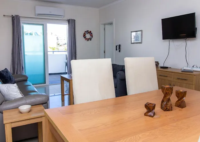 Bay View Modern شقة