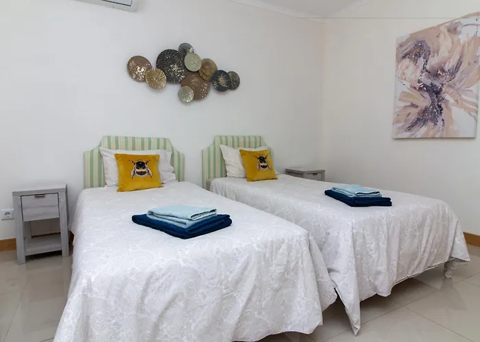 Bay View Modern شقة