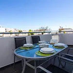 Bay View Modern Apartamento