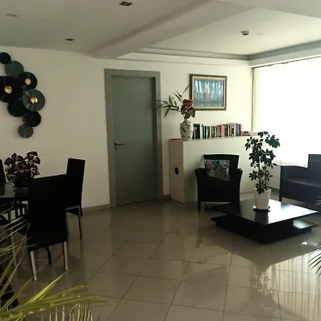 Bay View Modern 아파트 *